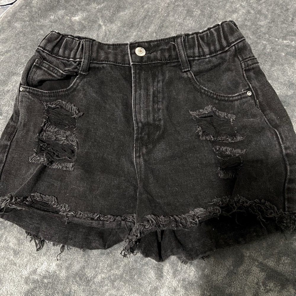Forever 21 Black Jean Shorts Size M